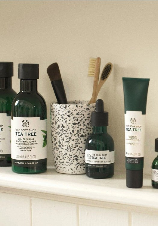 Tea Tree Skin Clearing Mattifying Toner